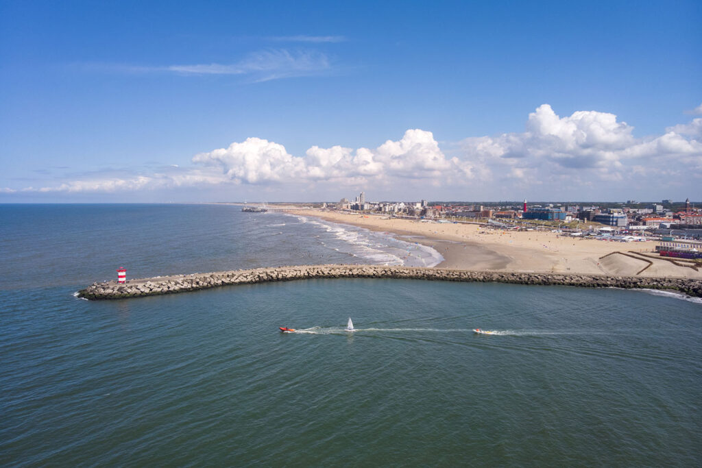 Vier de zomer in Scheveningen